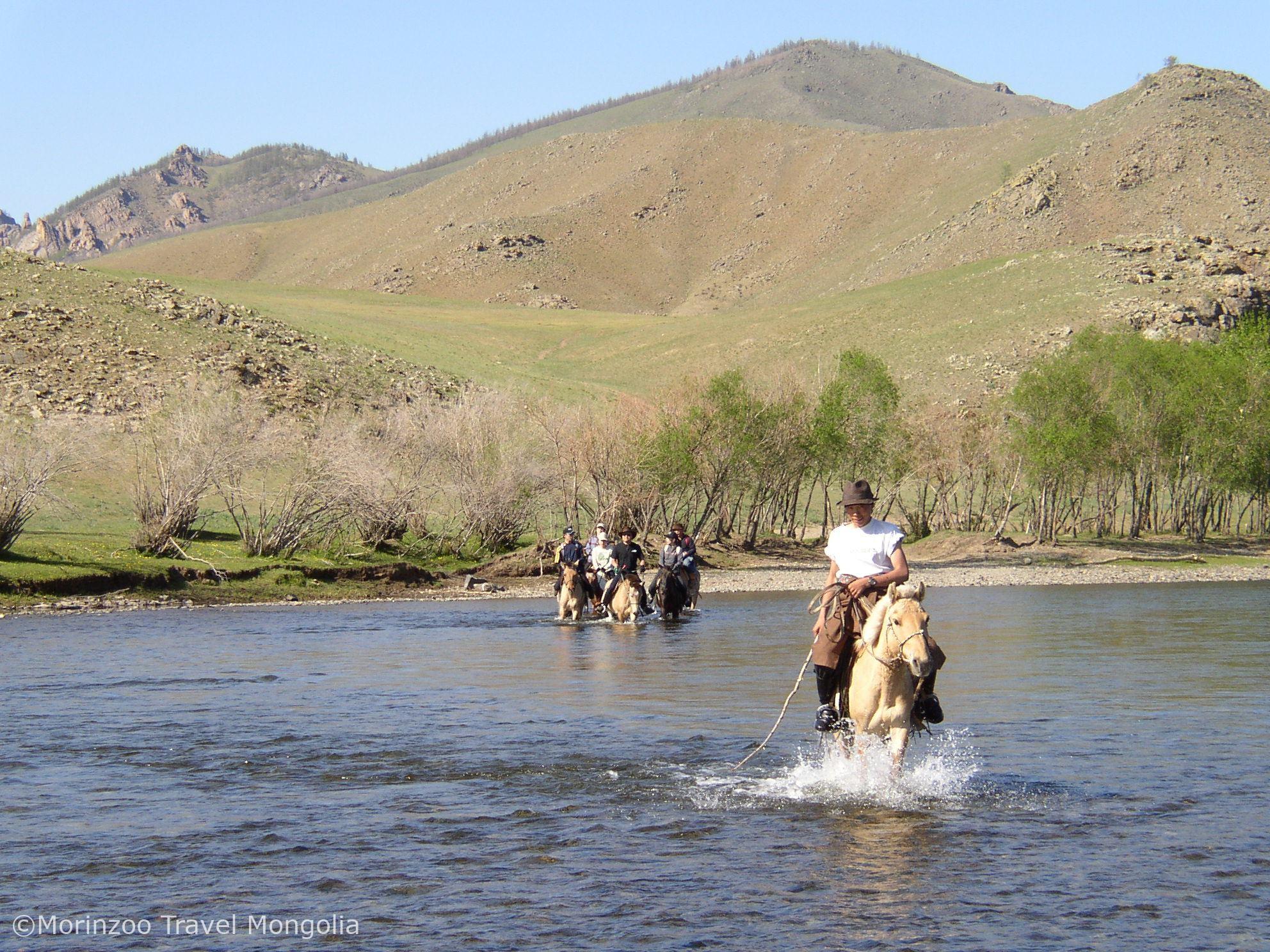 トール川 テレルジ モリンゾーモンゴル乗馬ツアー